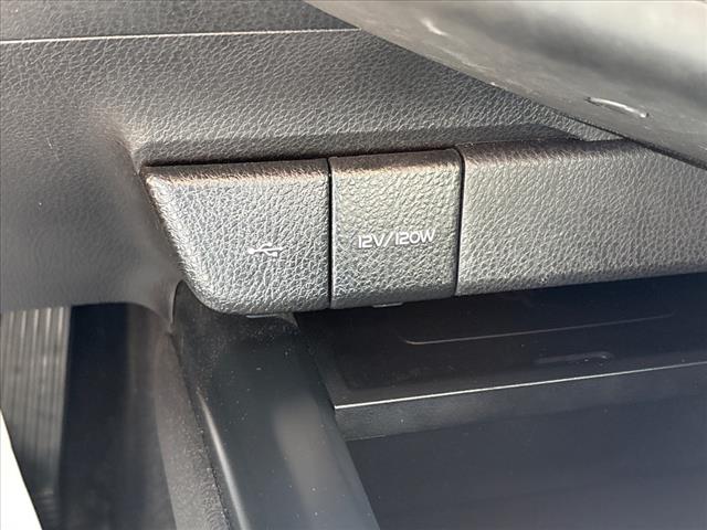 2020 Toyota Camry Hybrid XLE