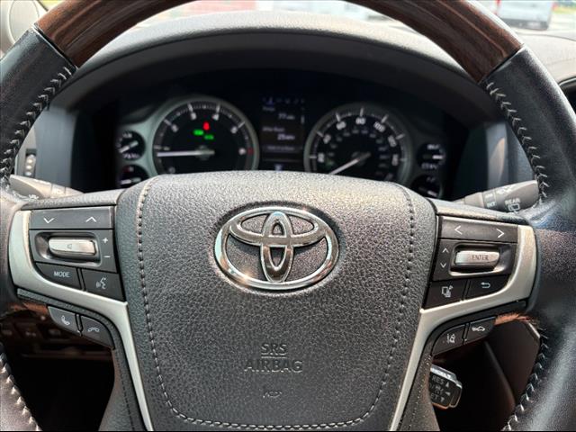 2020 Toyota Land Cruiser Base