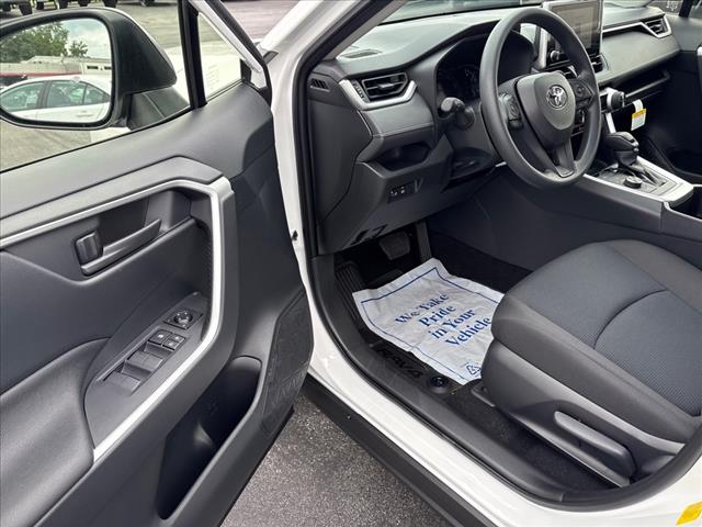2025 Toyota RAV4 Hybrid LE