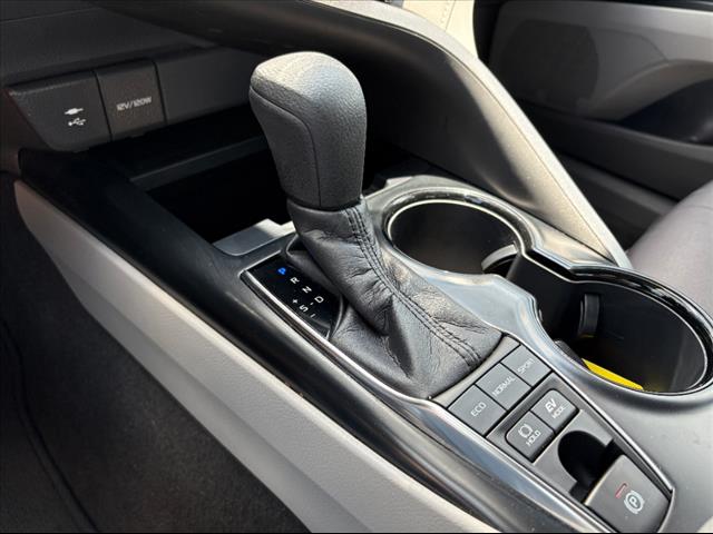 2019 Toyota Camry Hybrid LE