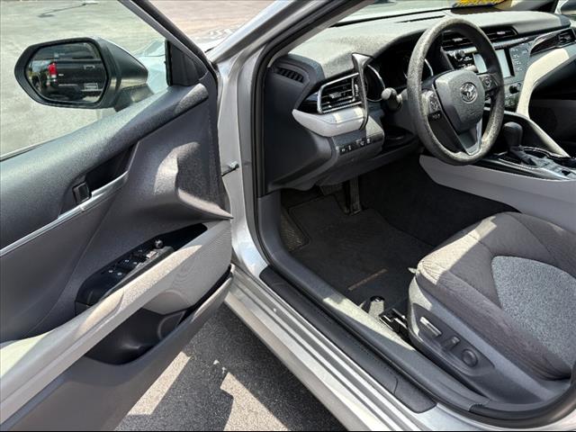 2019 Toyota Camry Hybrid LE