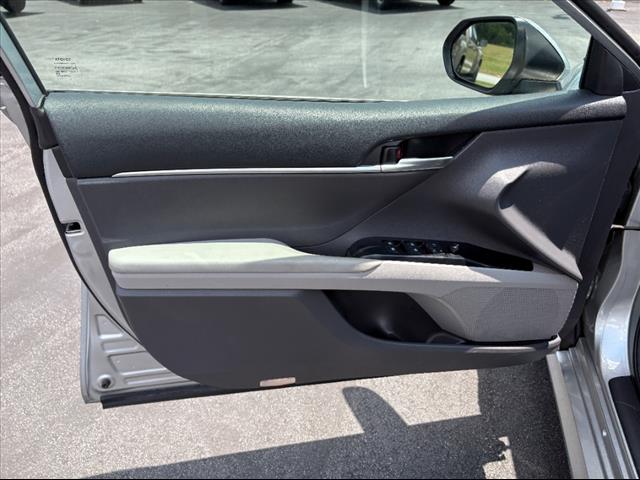 2019 Toyota Camry Hybrid LE