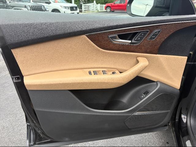 2019 Audi Q8 quattro Premium Plus 55 TFSI