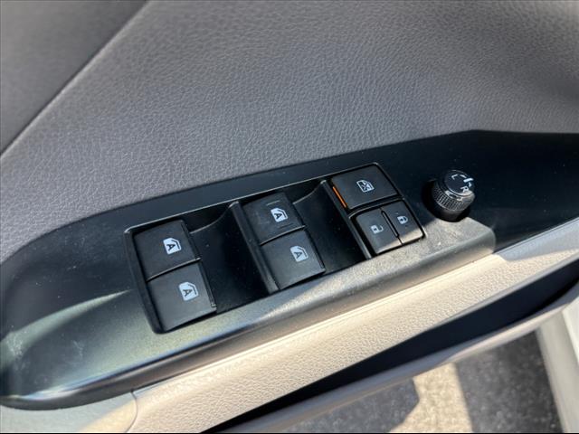 2019 Toyota Camry Hybrid LE