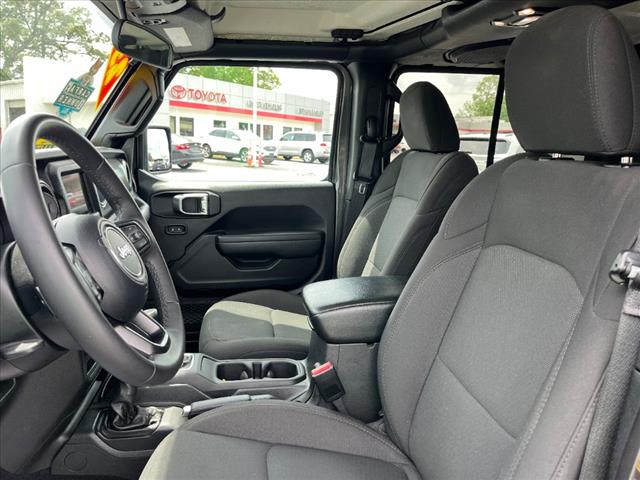 2023 Jeep Gladiator Sport