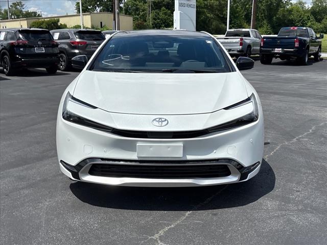 2025 Toyota Prius Plug-in Hybrid 