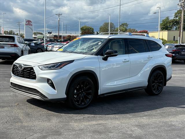 2022 Toyota Highlander Platinum