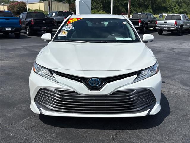 2020 Toyota Camry Hybrid XLE