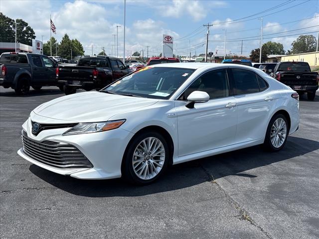 2020 Toyota Camry Hybrid XLE