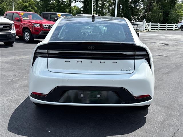 2025 Toyota Prius Plug-in Hybrid 
