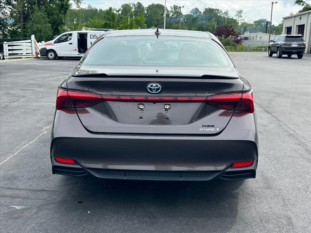 2020 Toyota Avalon Hybrid XSE