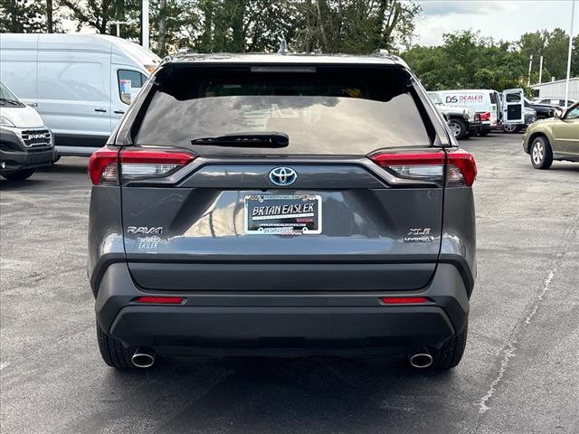 2022 Toyota RAV4 Hybrid XLE