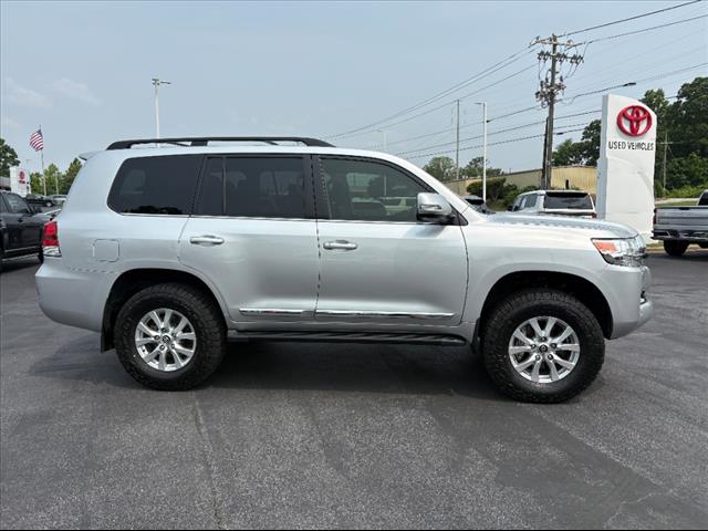 2020 Toyota Land Cruiser Base