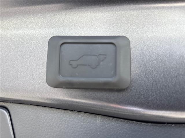 2025 Toyota RAV4 Hybrid XLE Premium