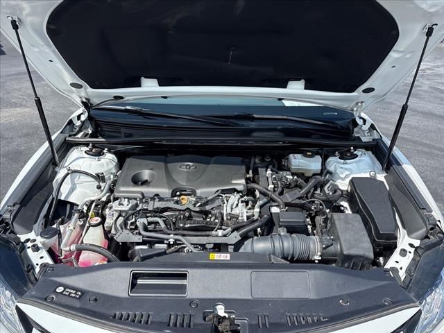 2020 Toyota Camry Hybrid XLE