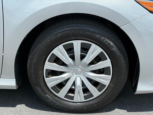 2019 Toyota Camry Hybrid LE