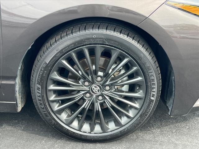 2020 Toyota Avalon Hybrid XSE