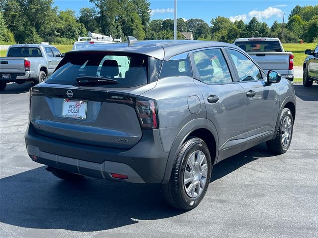 2025 Nissan Kicks S