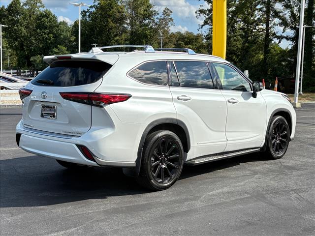 2022 Toyota Highlander Platinum