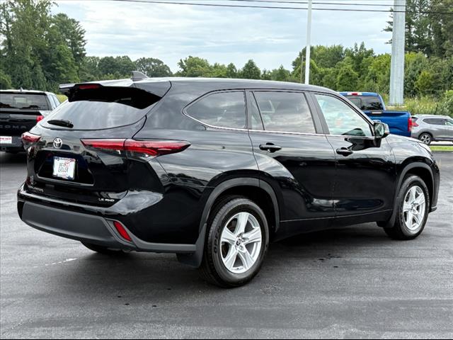 2024 Toyota Highlander LE