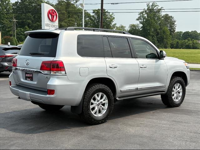 2020 Toyota Land Cruiser Base
