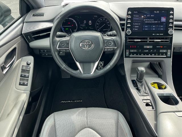 2020 Toyota Avalon Hybrid XSE