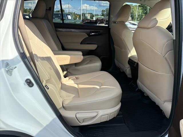 2022 Toyota Highlander Platinum