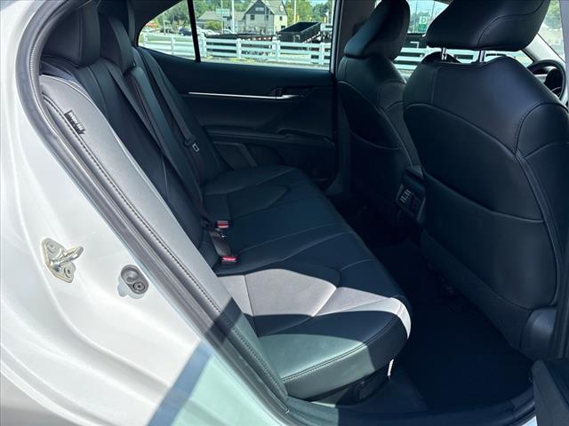 2020 Toyota Camry Hybrid XLE