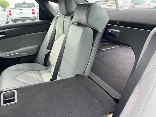 2020 Toyota Avalon Hybrid XSE