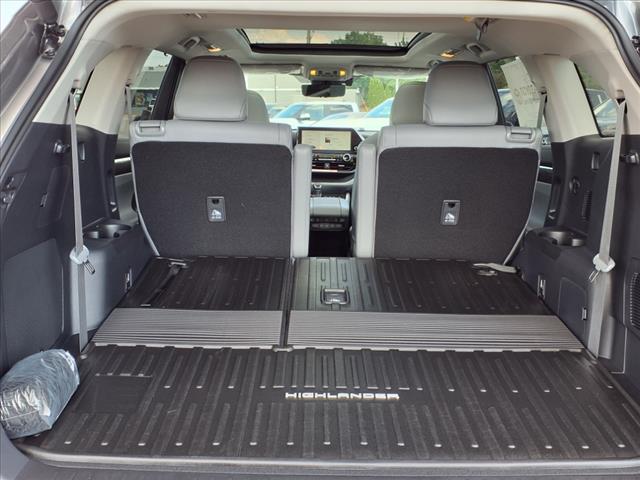 2025 Toyota Highlander Platinum