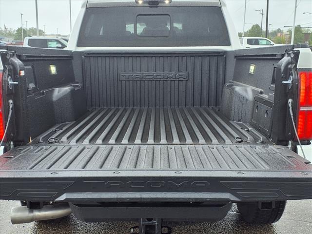 2025 Toyota Tacoma TRD Off-Road HV
