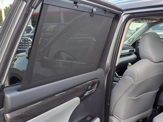 2025 Toyota Highlander Platinum