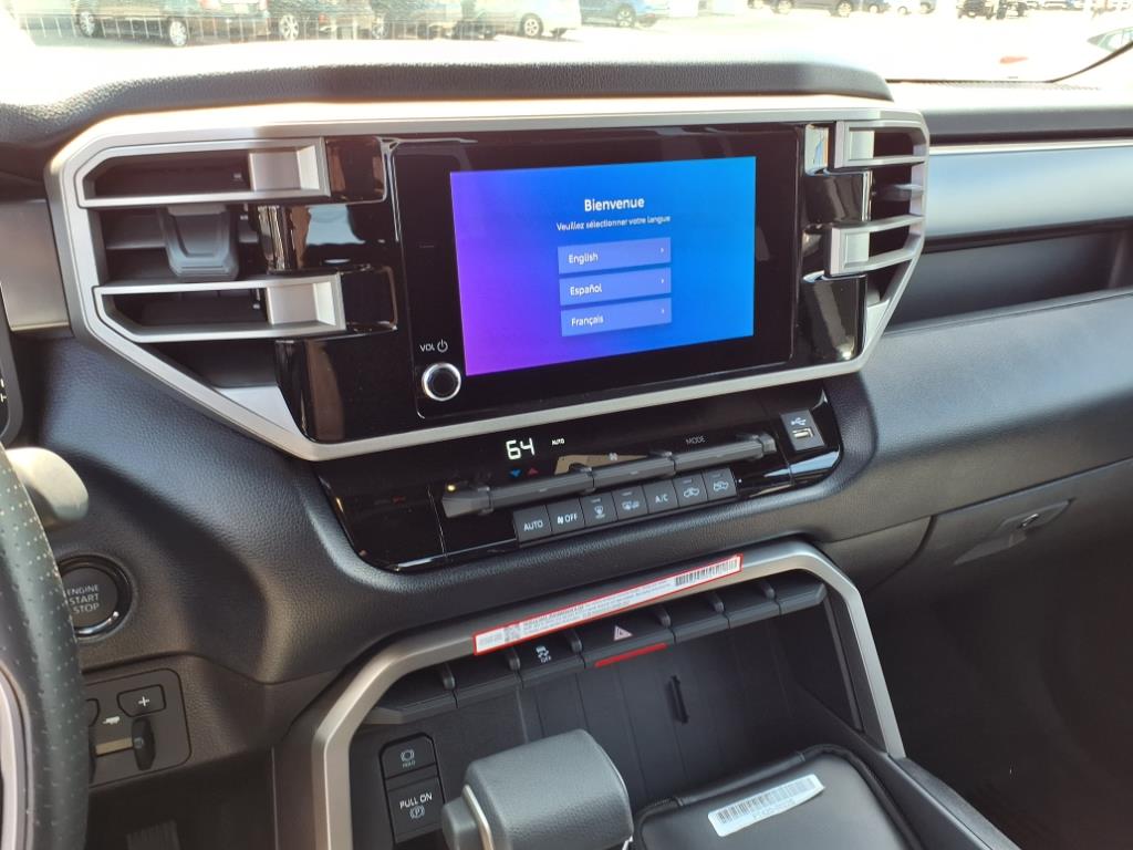 2025 Toyota Tundra SR5 CrewMax photo 15