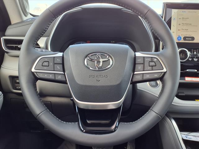 2025 Toyota Highlander Platinum