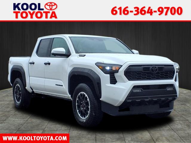 2025 Toyota Tacoma TRD Off-Road HV