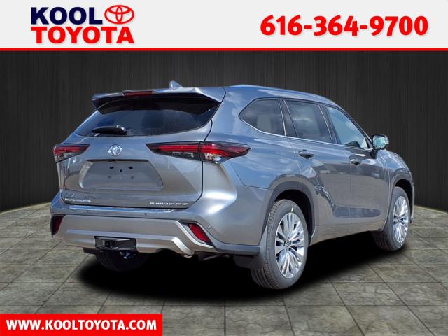 2025 Toyota Highlander Platinum