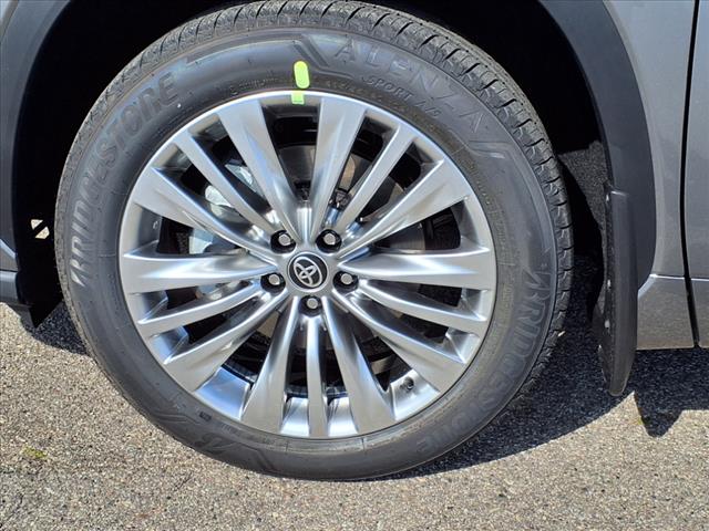 2025 Toyota Highlander Platinum