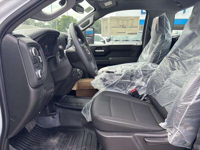 2025 GMC Sierra 2500HD Pro