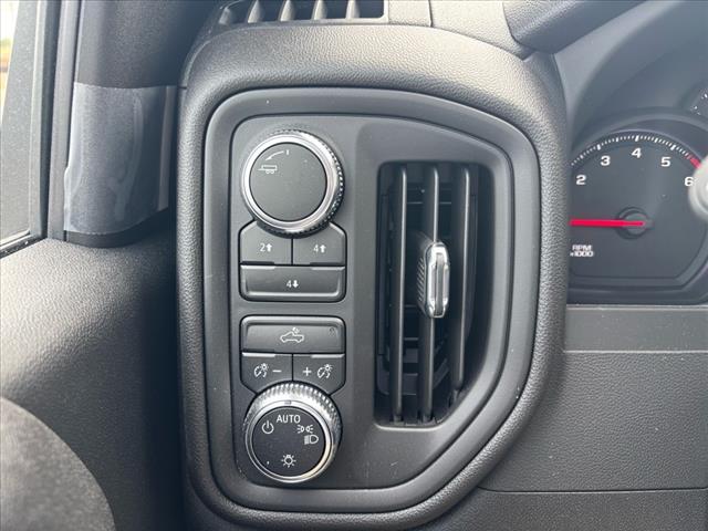 2025 GMC Sierra 2500HD Pro