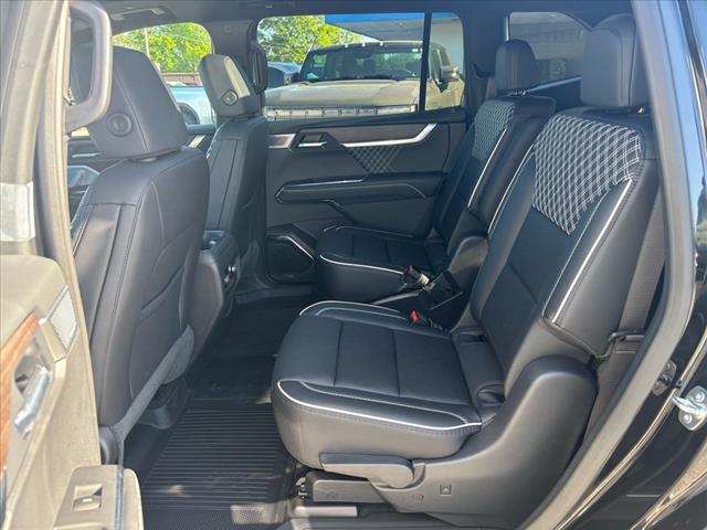 2025 GMC Acadia Denali