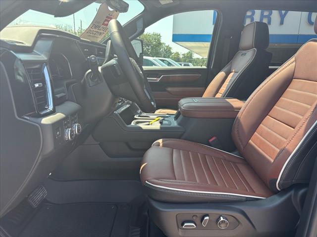 2025 GMC Sierra 3500HD Denali Ultimate