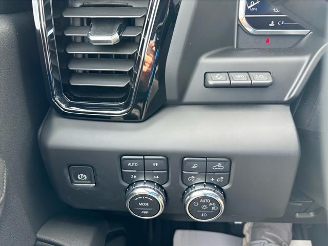 2025 GMC Sierra 2500HD AT4