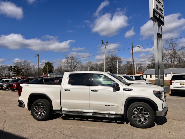 2025 GMC Sierra 1500 SLT