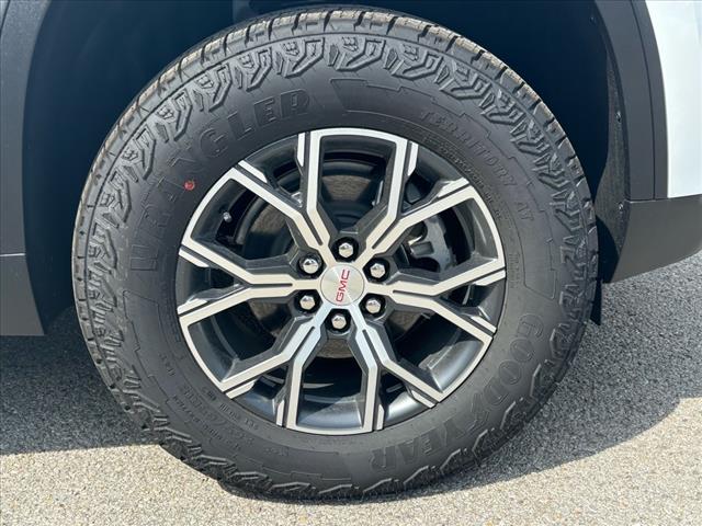 2025 GMC Acadia AT4