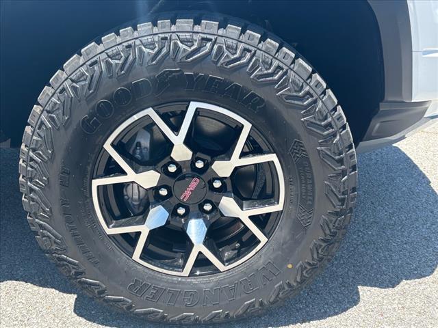 2025 GMC Canyon AT4
