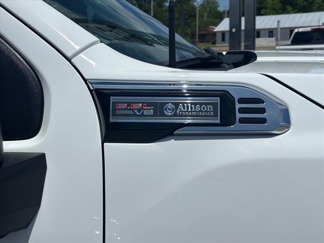 2025 GMC Sierra 2500HD Pro