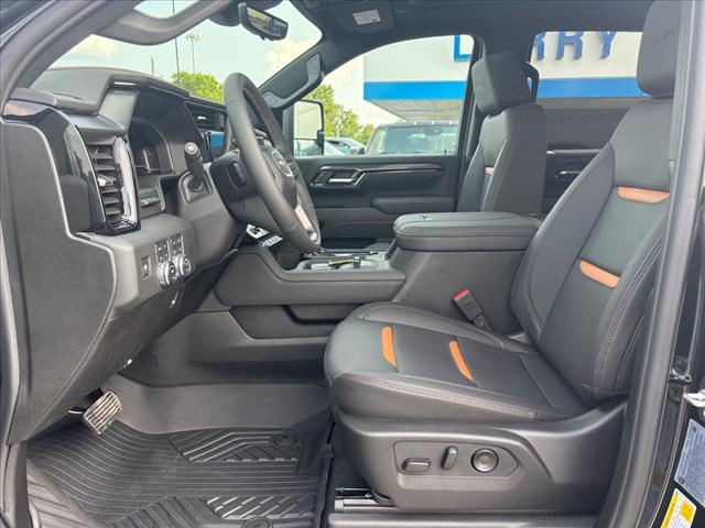 2025 GMC Sierra 2500HD AT4