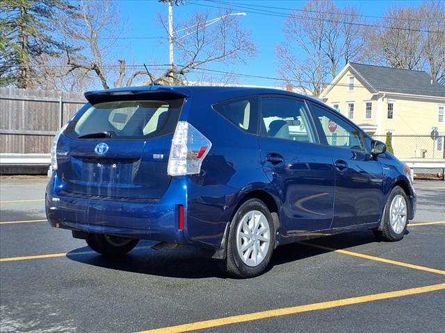 2014 Toyota Prius v TWO