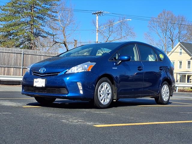 2014 Toyota Prius v TWO