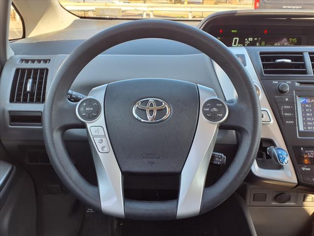 2014 Toyota Prius v TWO